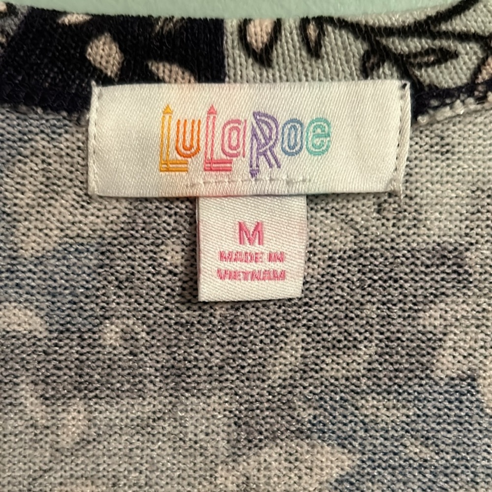 LuLaRoe Sarah Size Medium Cardigan/Duster/Sweater Long Sleeve - Picture 2 of 8